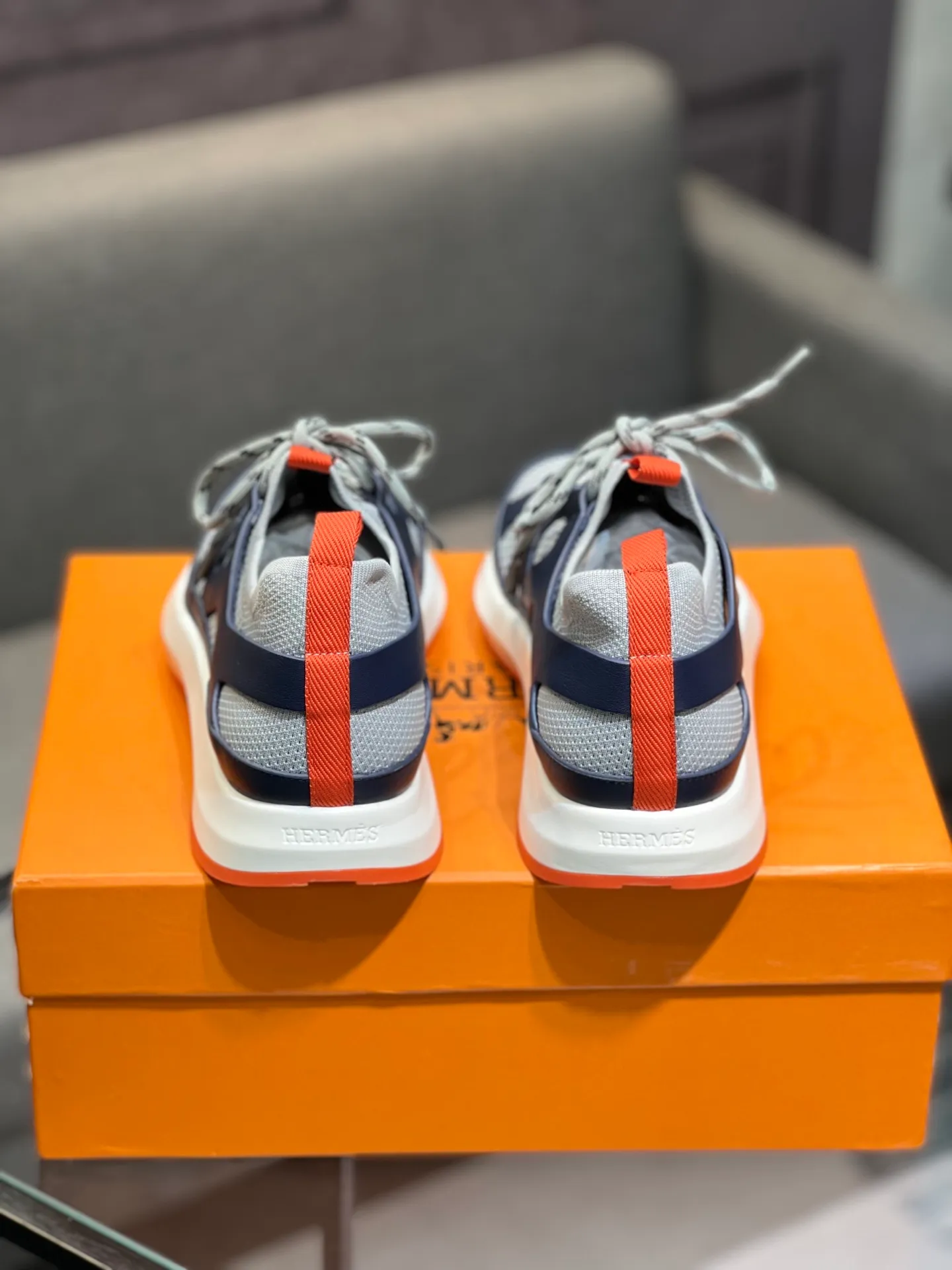 💰¥720 HERMES Men’s rest sneakers! -High-end quality original casual sports shoes -Upper: high nappa calfskin, forging technology, knitted fabric, shoe brand webbing, injection molded brand logo -Inner: foot pad; water-dyed cowhide -Outsole: ultra-light TPU·rubber; two-color molded outsole -Ultra-high quality control·fine workmanship: highlighted (high-end·luxury·grade) Size: 38-44 (45 46 customized)